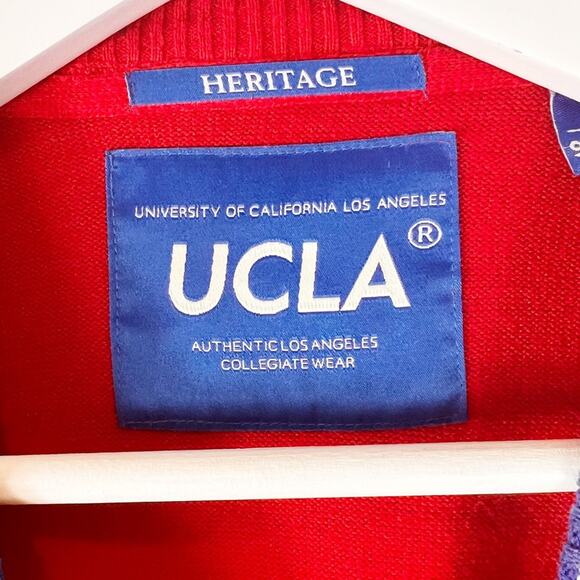 UCLA Vintage Collegiate V Neck‎ Sweater - Picture 3 of 8